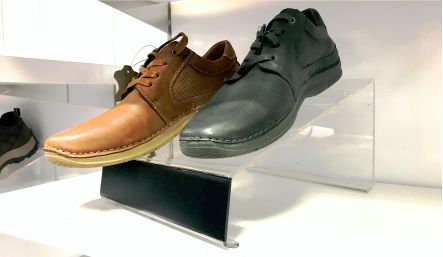 Exhibidor-zapatos-alzador-acrilico-coquimbo-apoyovisual